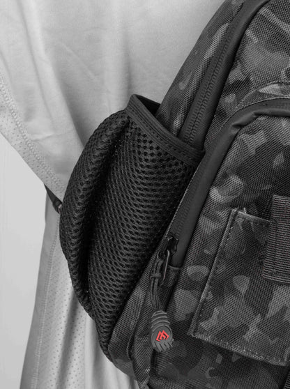 Mikado Rucksack - Sling Bag Small Black Camo (29x18x10 cm) - 1 Stk.